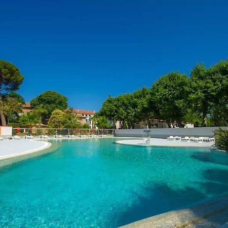 Camping Des Sept Fonts Agde Bagian luar foto